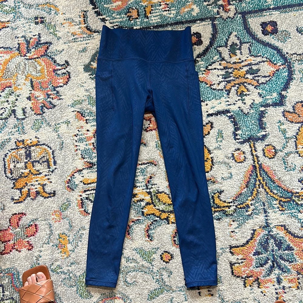 ATHLETA 7/8 LEGGINGS SIZE SMALL